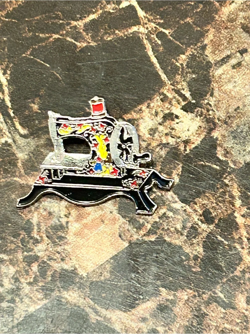Vintage Clotilde #3 Toy 1910 enamel lapel pin sewing machine brooch